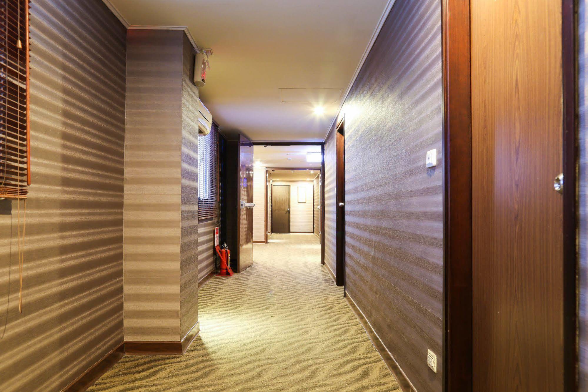 Unique Hotel Hualien City Exterior foto